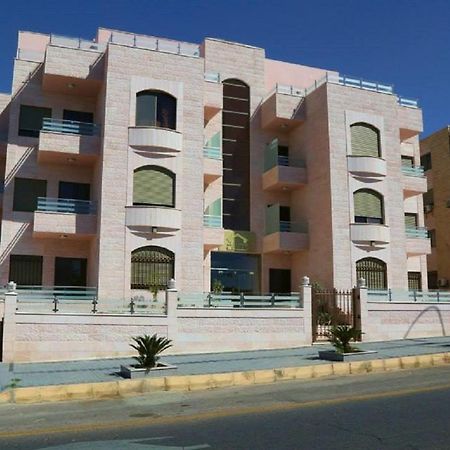 Al Jawad Suites Aqaba Bagian luar foto