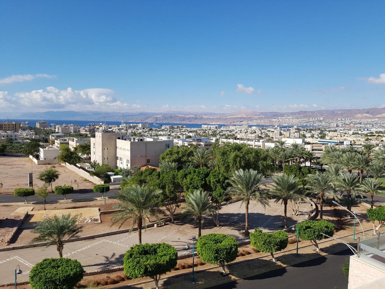 Al Jawad Suites Aqaba Bagian luar foto