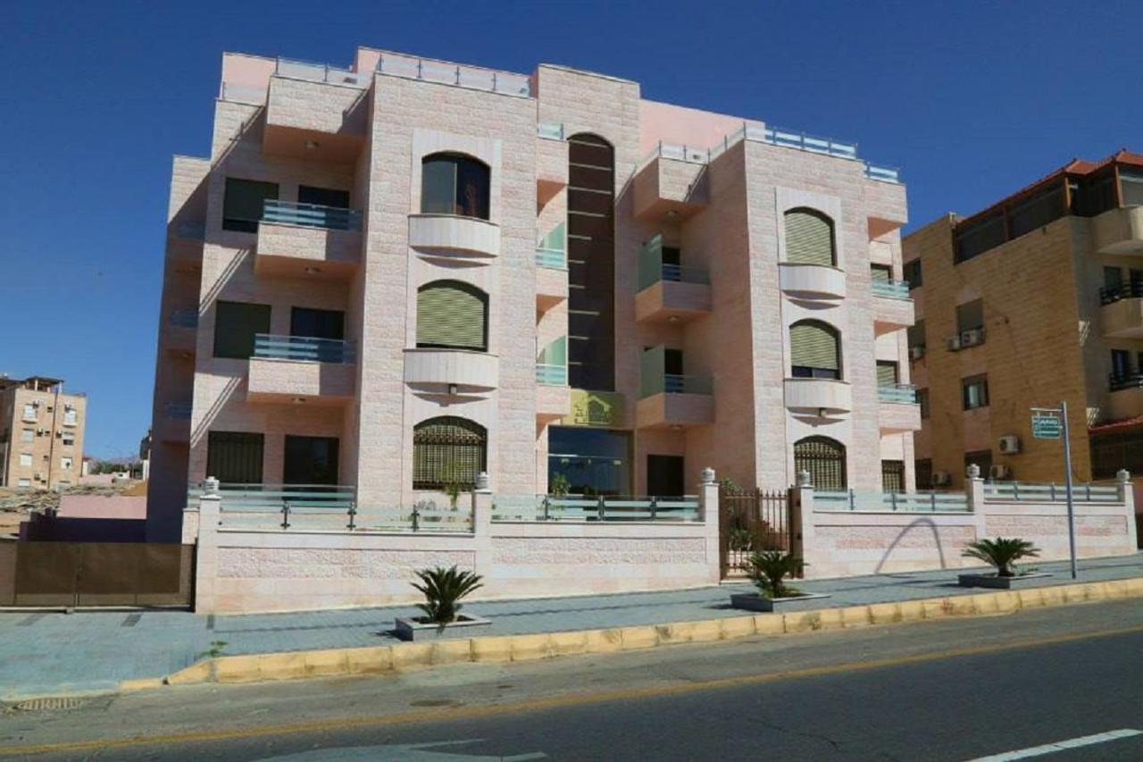 Al Jawad Suites Aqaba Bagian luar foto