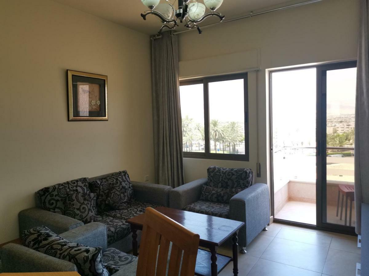 Al Jawad Suites Aqaba Bagian luar foto