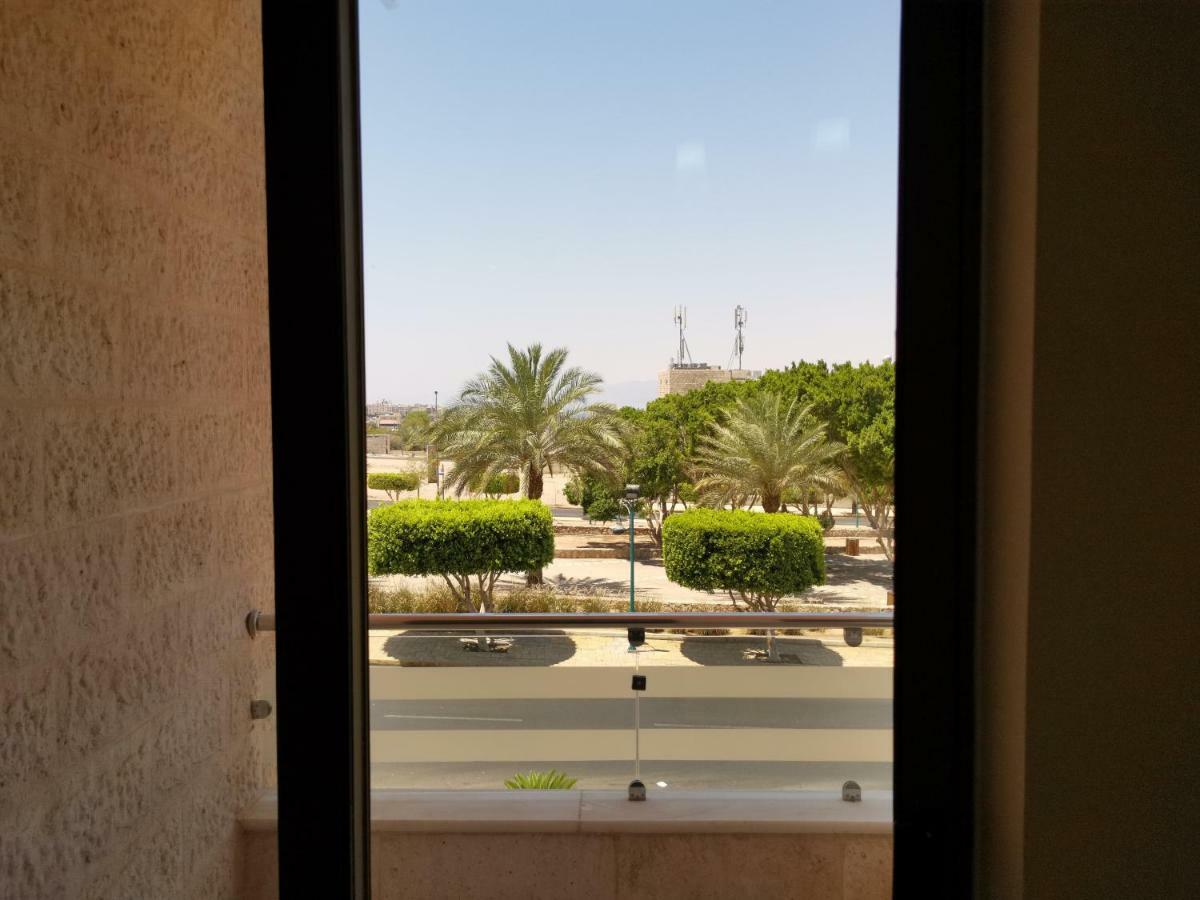 Al Jawad Suites Aqaba Bagian luar foto